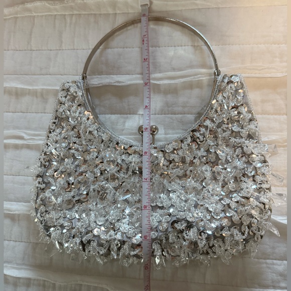 NWOT Silver Sequined Clear Jeweled Clutch Bag PLUS Storage Box - Picture 6 of 11